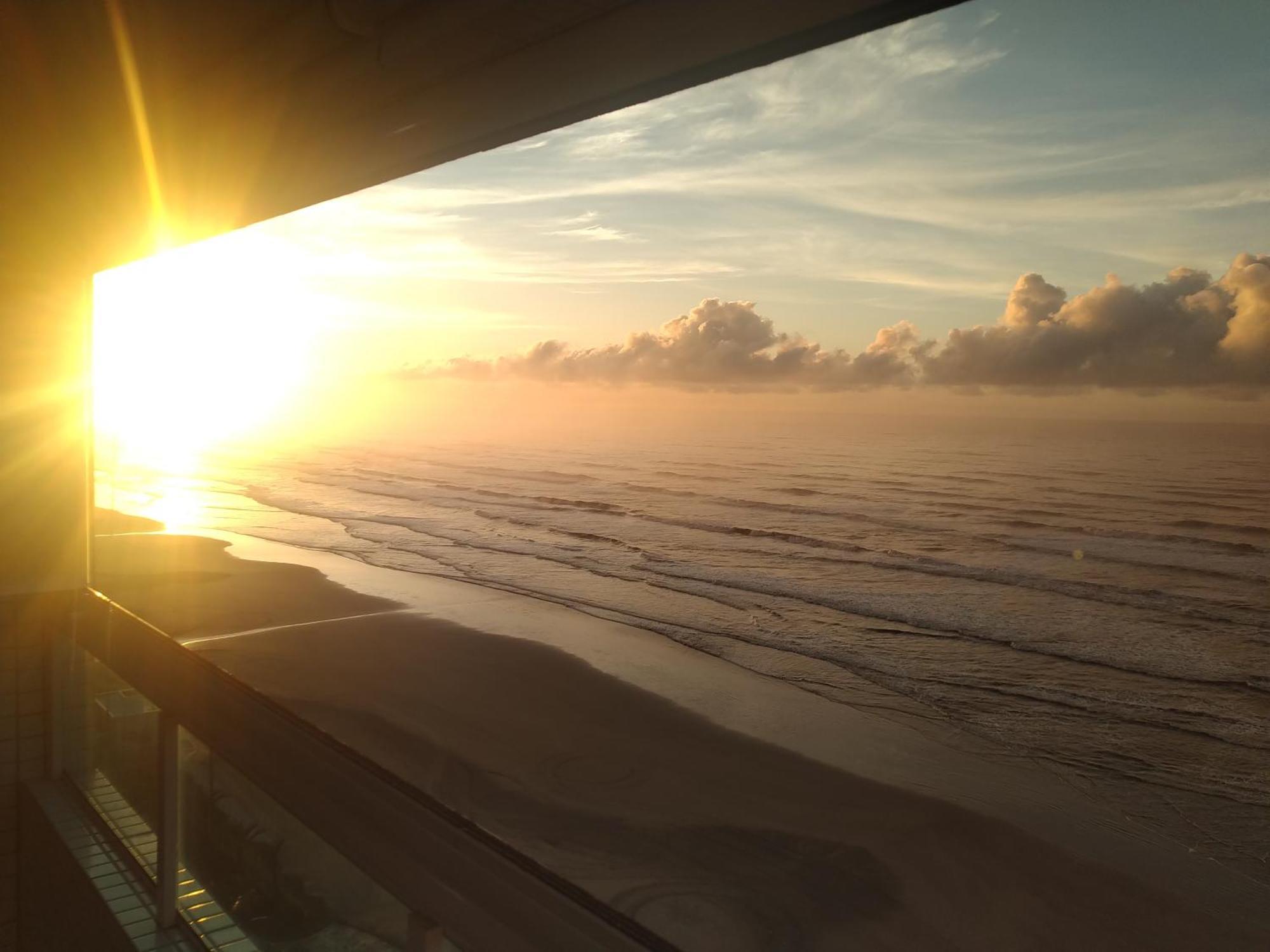 Apartamento Frente Mar Pe Na Areia Praia Grande  Exteriér fotografie